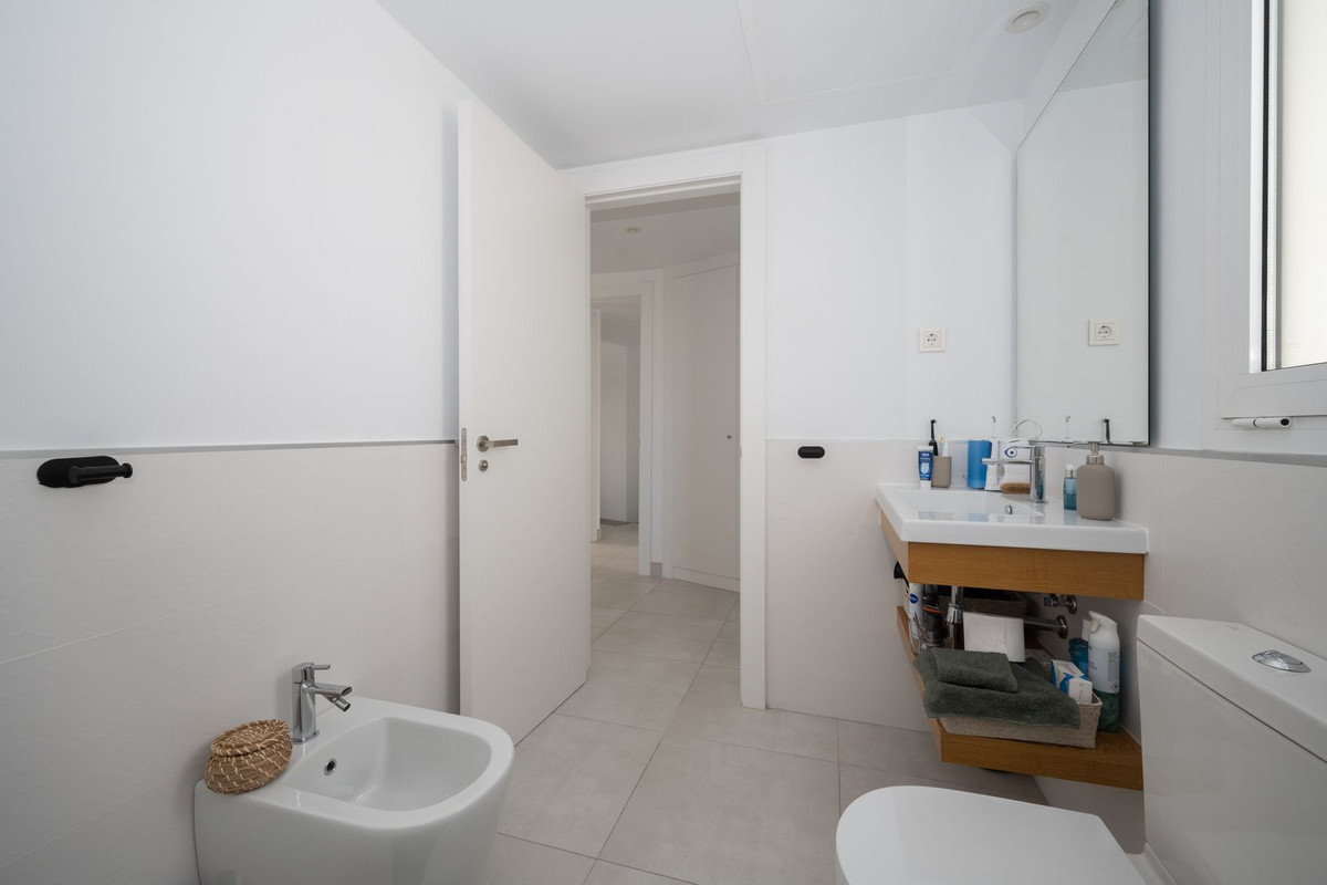 3 Bed, 3 Bath, ApartmentFor Sale, Los Monteros, Malaga