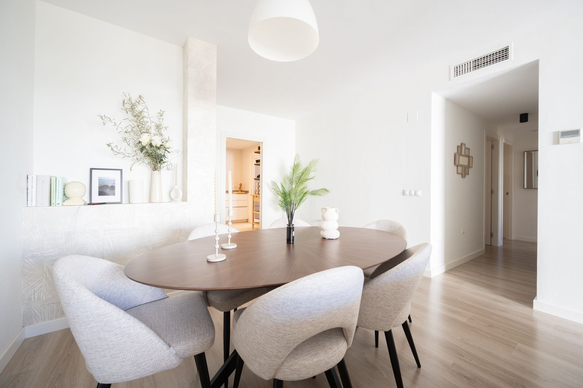 3 Bed, 2 Bath, ApartmentFor Sale, Nueva Andalucia, Malaga