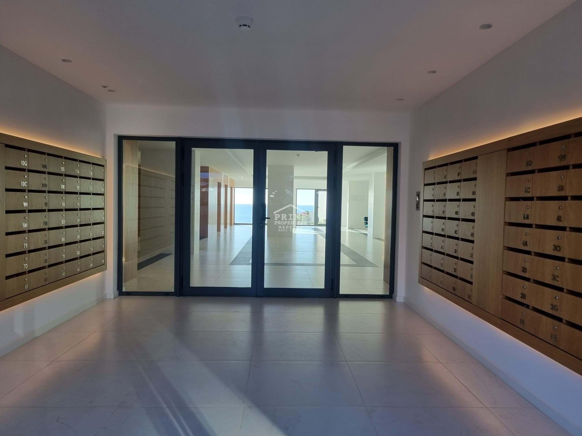 4 Bed, 3 Bath, ApartmentFor Sale, Funchal, Ilha da Madeira, 9000-098