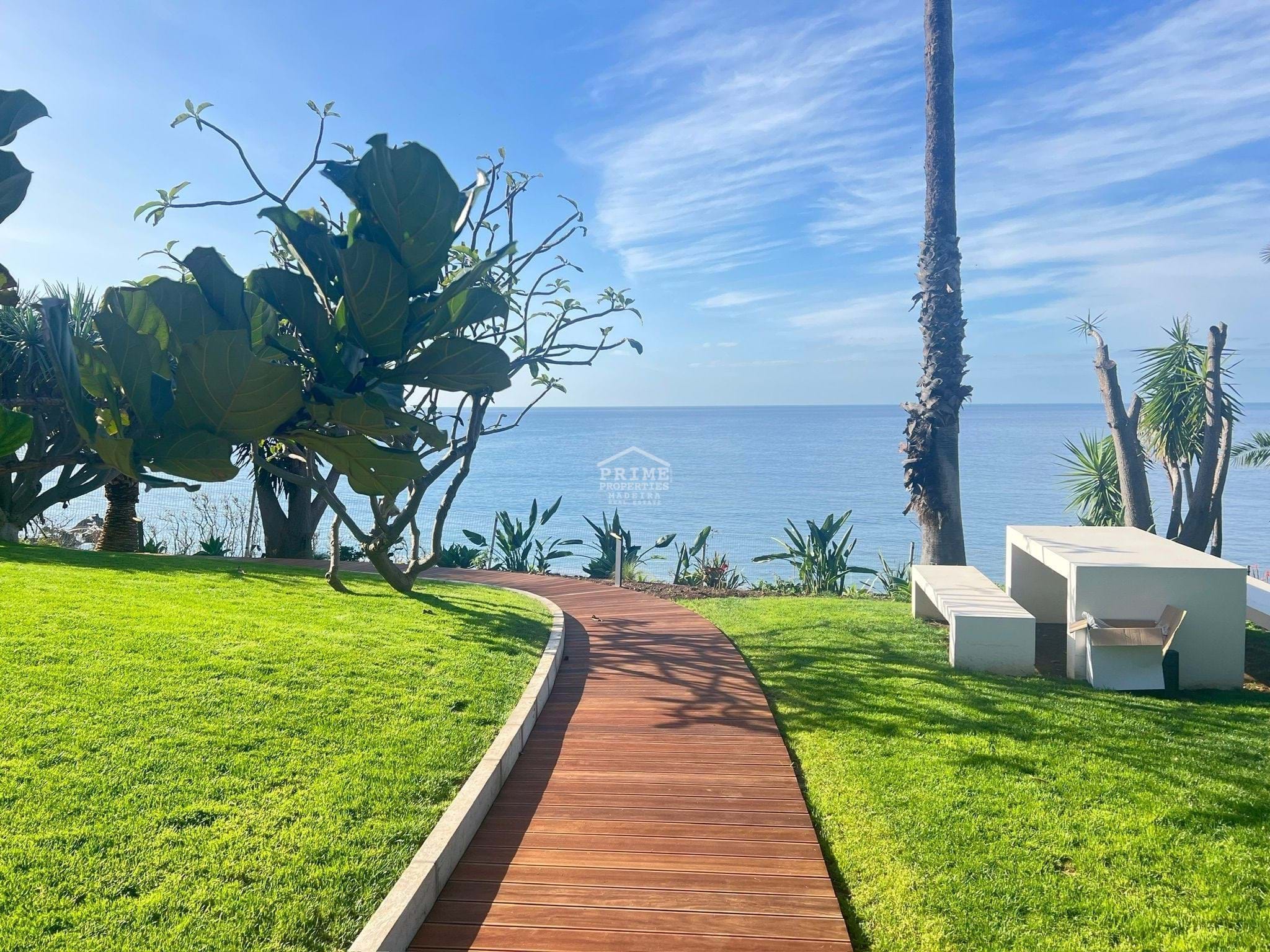 4 Bed, 3 Bath, ApartmentFor Sale, Funchal, Ilha da Madeira, 9000-098