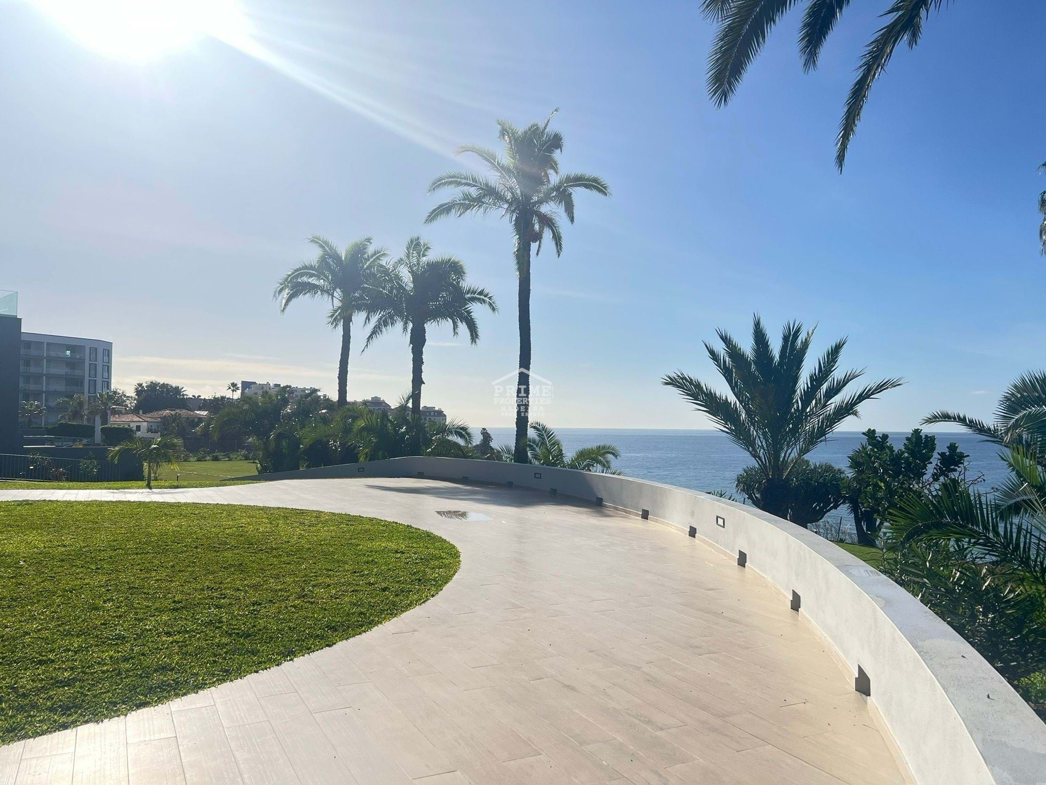 4 Bed, 3 Bath, ApartmentFor Sale, Funchal, Ilha da Madeira, 9000-098