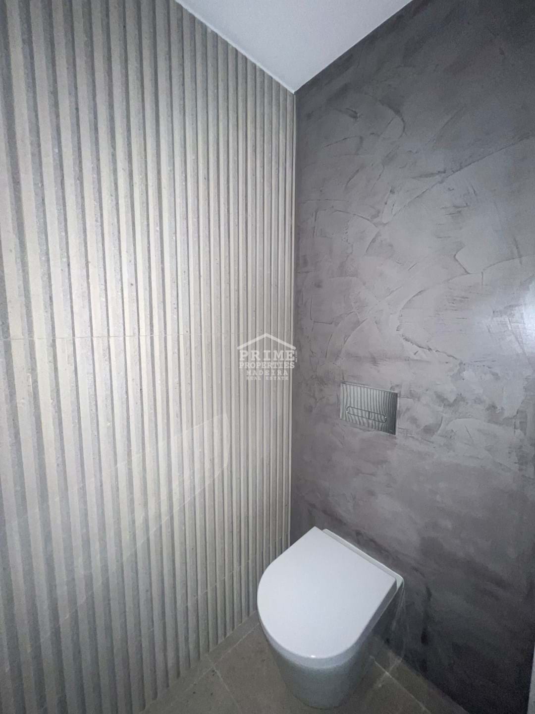 4 Bed, 3 Bath, ApartmentFor Sale, Funchal, Ilha da Madeira, 9000-098