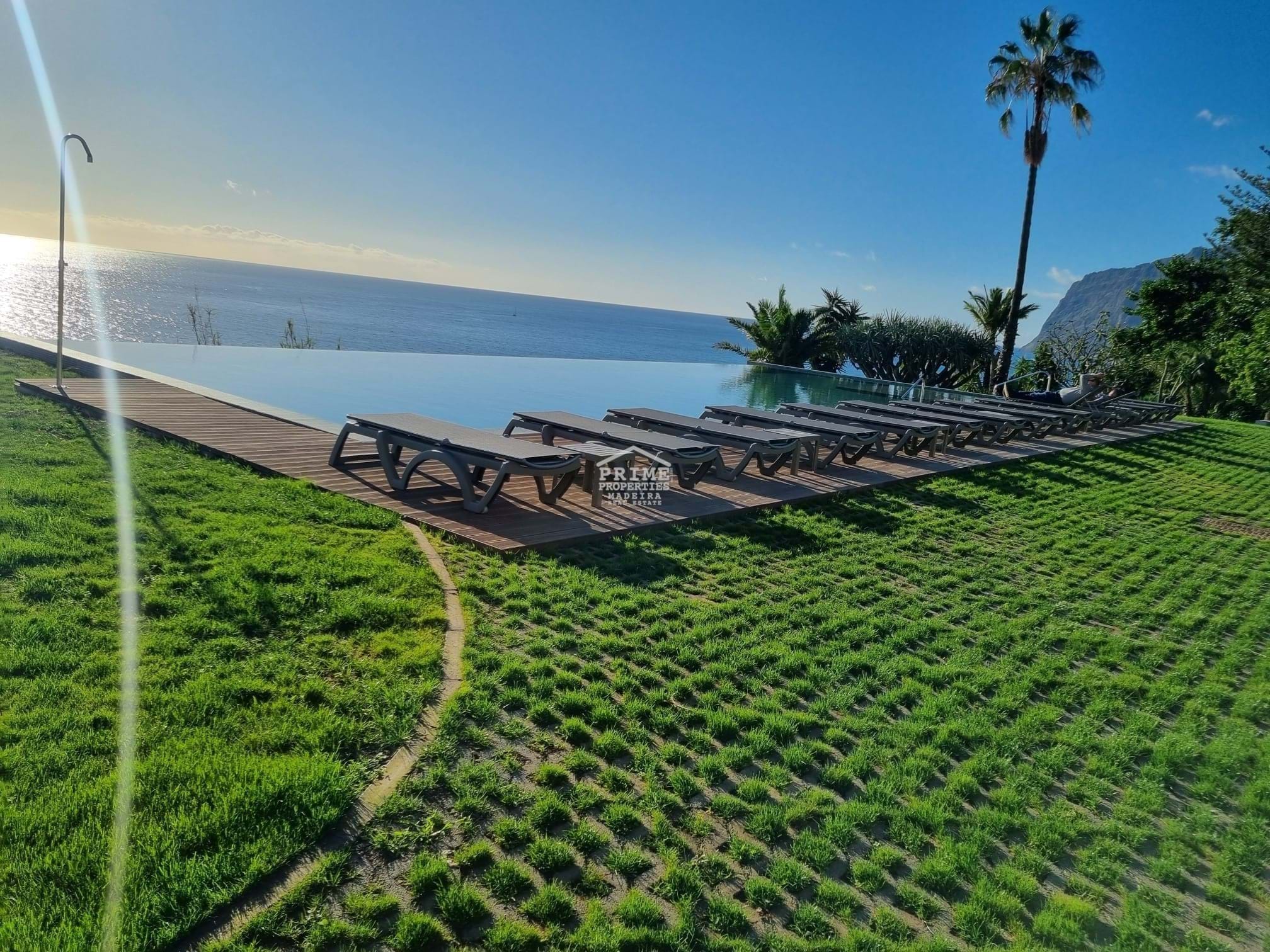 4 Bed, 3 Bath, ApartmentFor Sale, Funchal, Ilha da Madeira, 9000-098