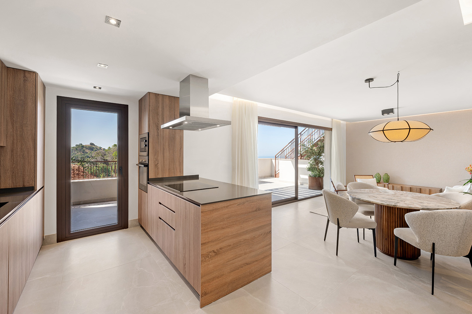 3 Bed, 2 Bath, ApartmentFor Sale, Istán, Malaga