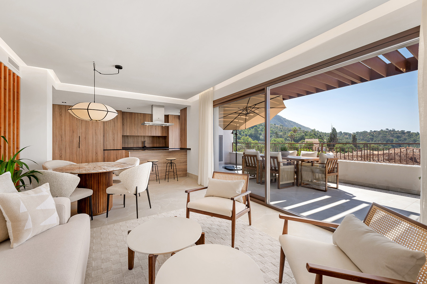 3 Bed, 2 Bath, ApartmentFor Sale, Istán, Malaga