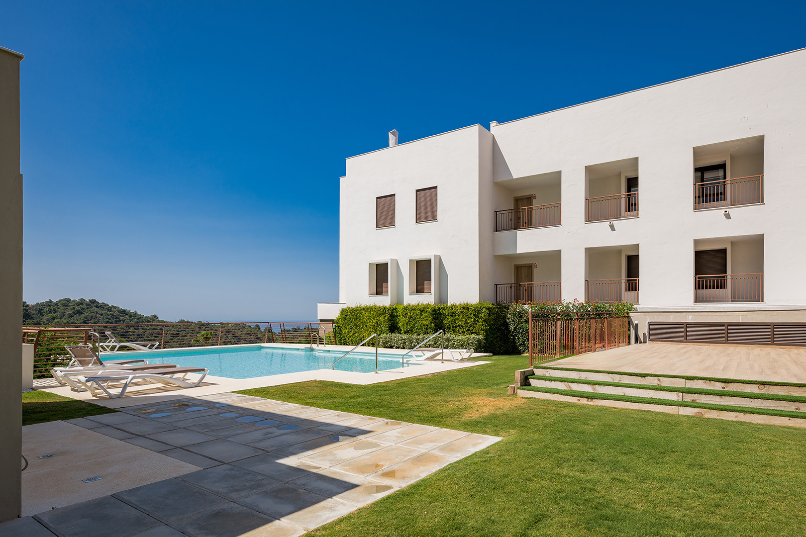 3 Bed, 2 Bath, ApartmentFor Sale, Istán, Malaga