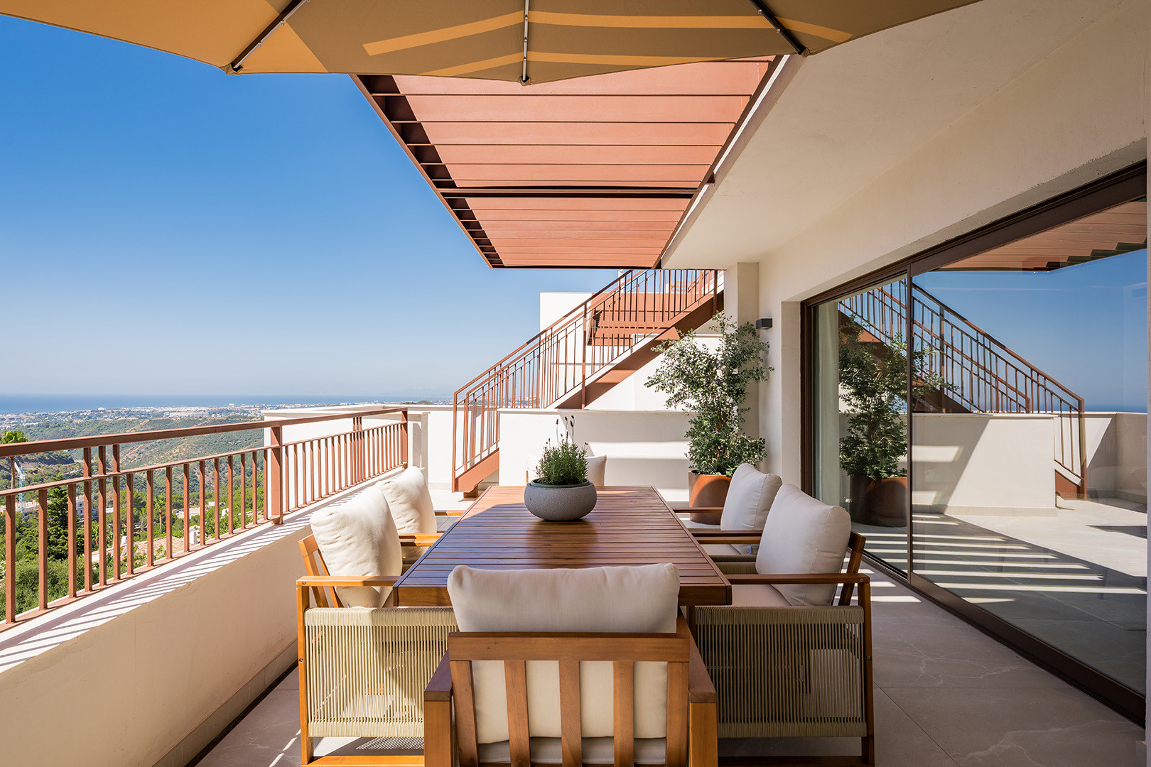 3 Bed, 2 Bath, ApartmentFor Sale, Istán, Malaga