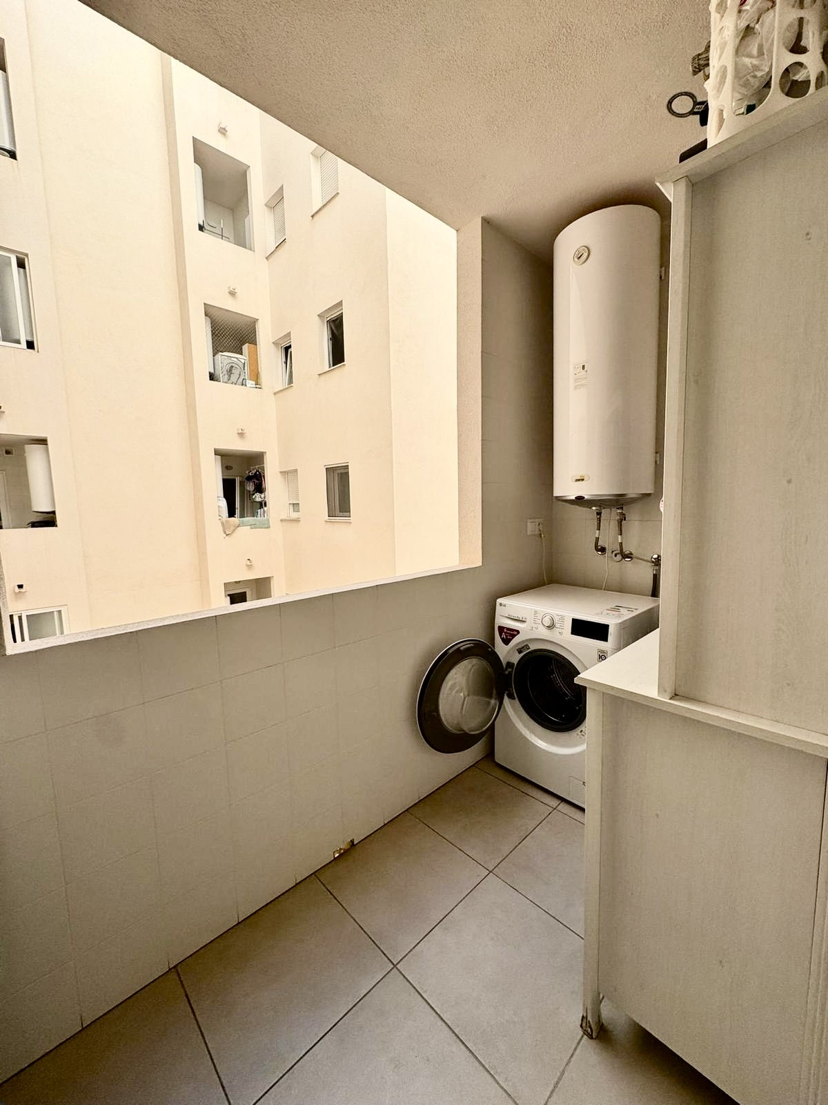 3 Bed, 2 Bath, ApartmentFor Sale, Marbella, Malaga