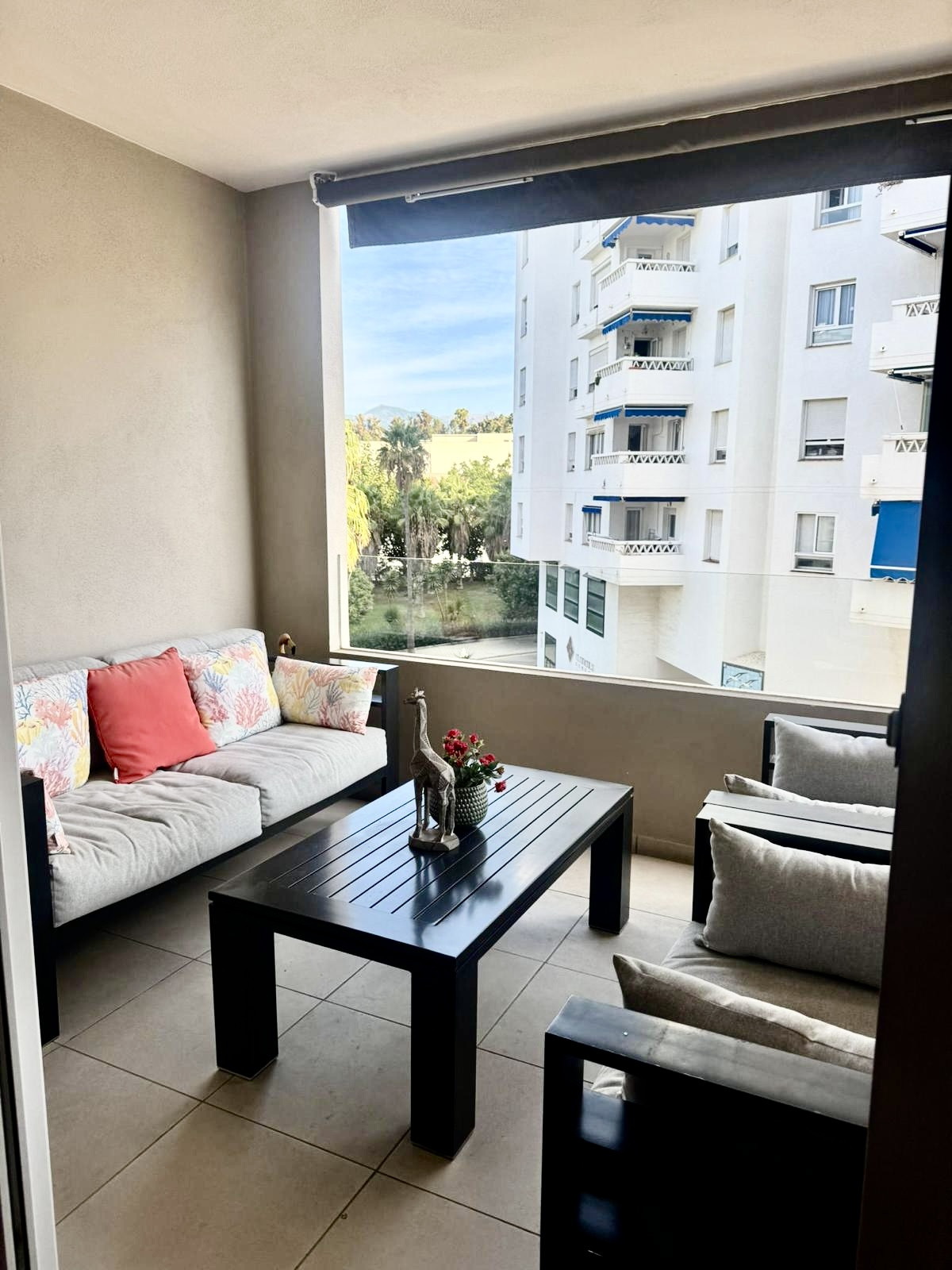 3 Bed, 2 Bath, ApartmentFor Sale, Marbella, Malaga