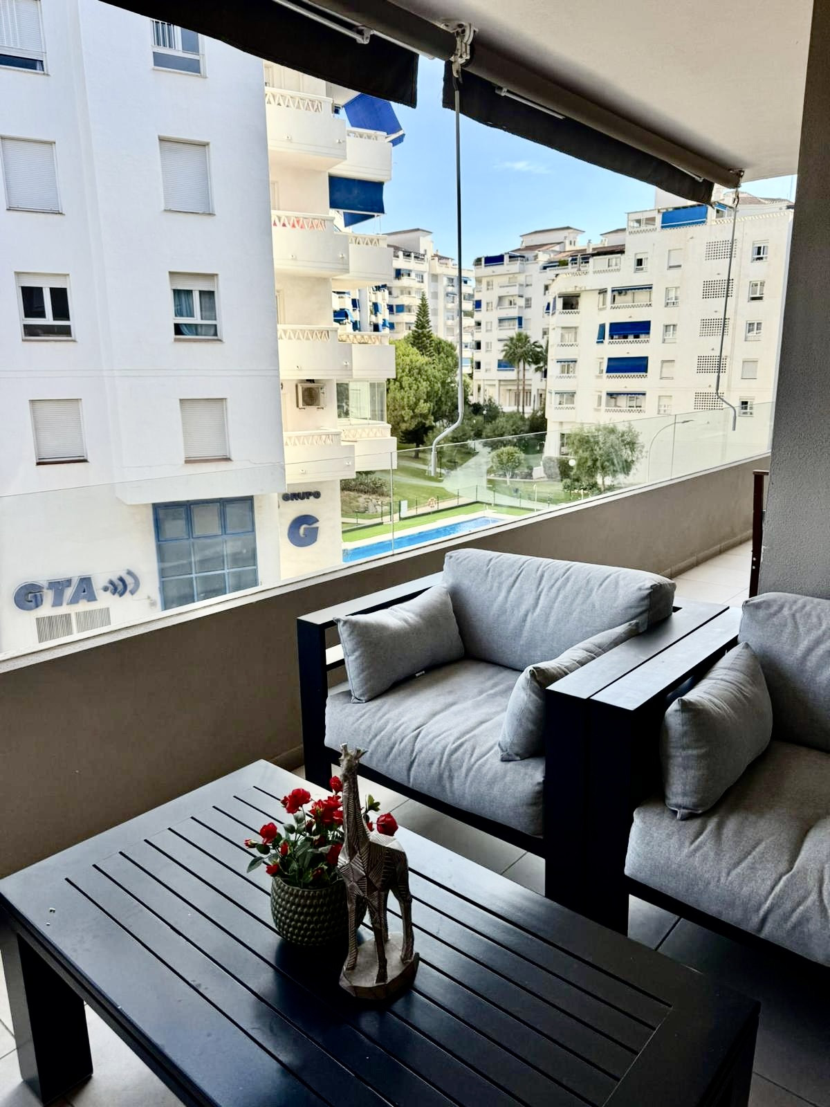 3 Bed, 2 Bath, ApartmentFor Sale, Marbella, Malaga