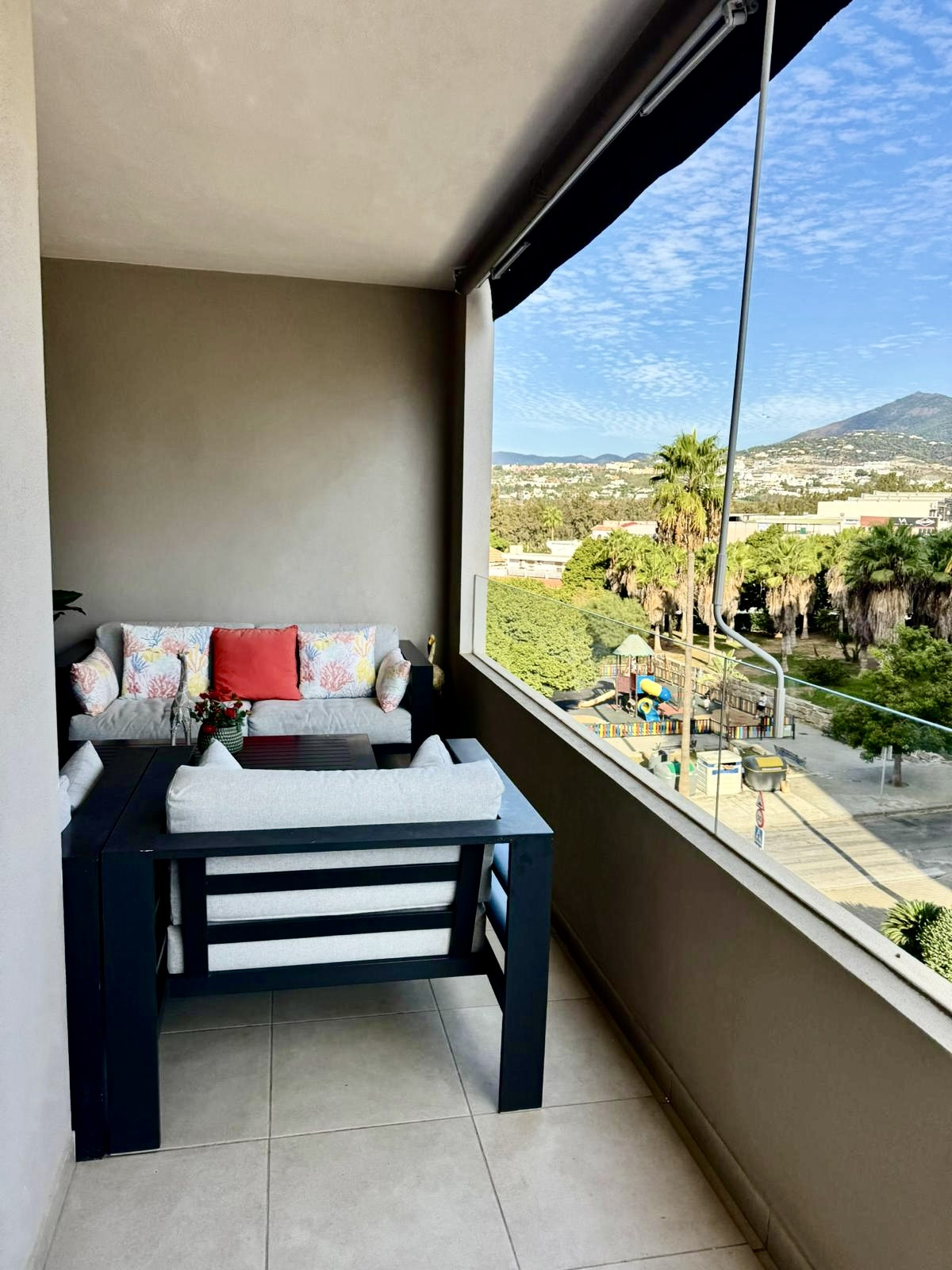 3 Bed, 2 Bath, ApartmentFor Sale, Marbella, Malaga