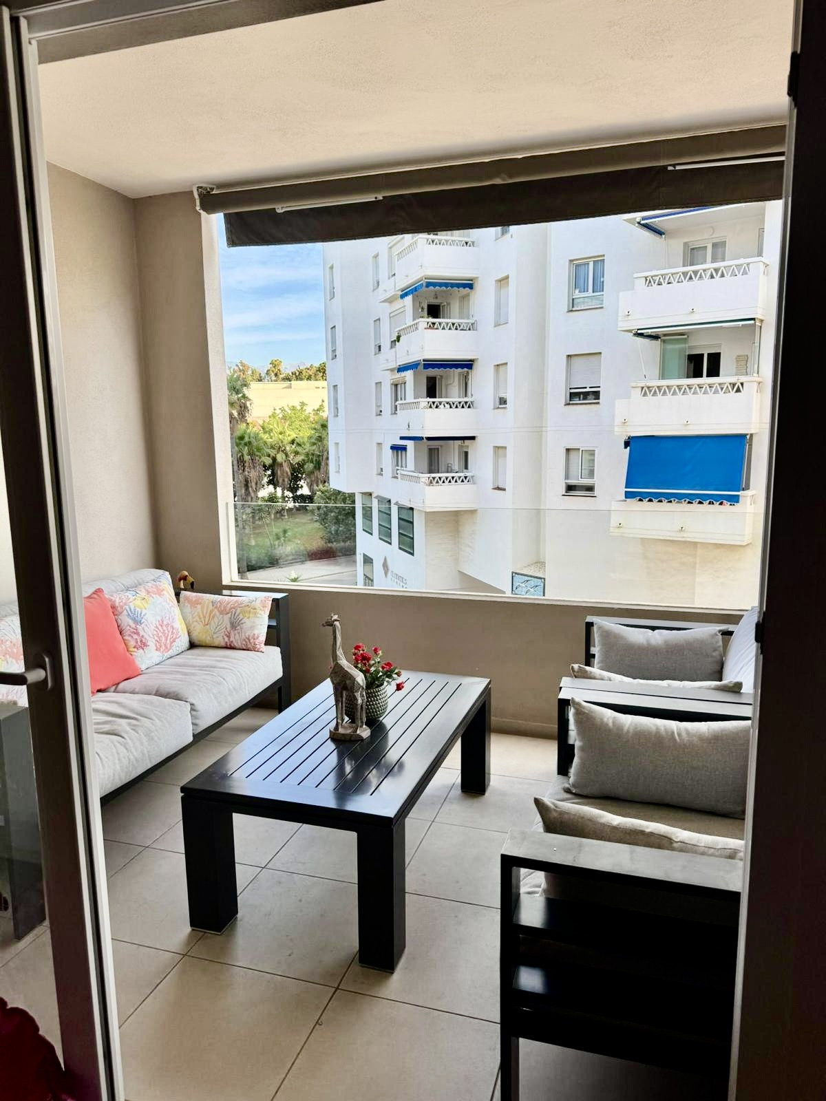 3 Bed, 2 Bath, ApartmentFor Sale, Marbella, Malaga