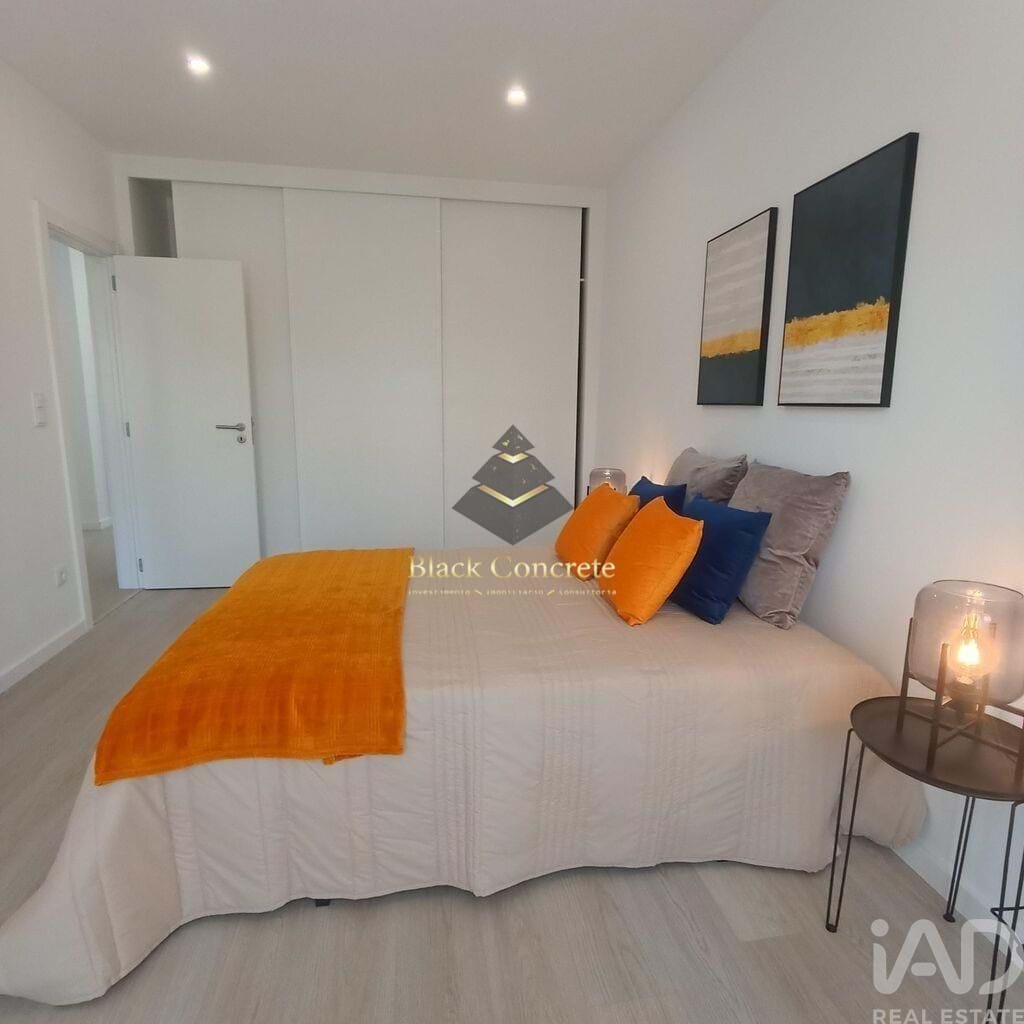 3 Bed, 2 Bath, ApartmentFor Sale, Lisboa, Lisboa, 1500-240