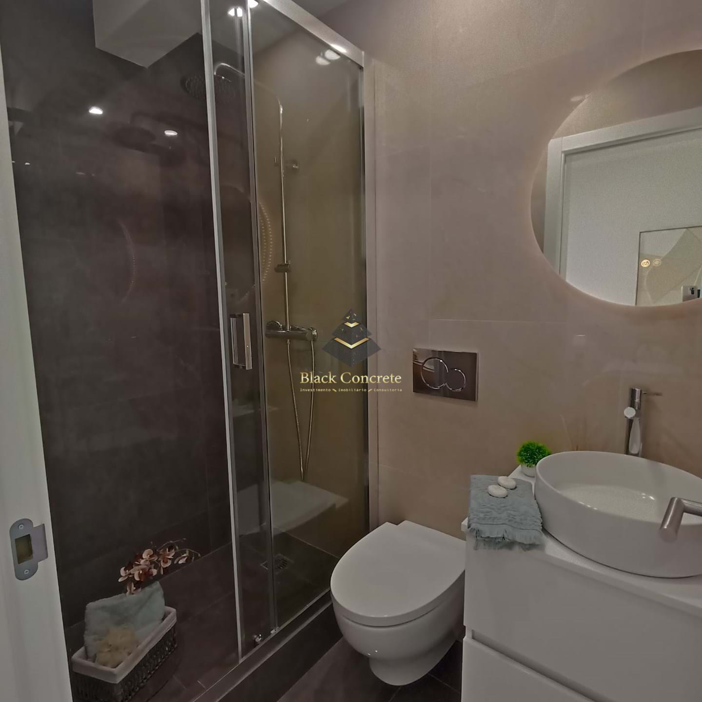 3 Bed, 2 Bath, ApartmentFor Sale, Lisboa, Lisboa, 1500-112