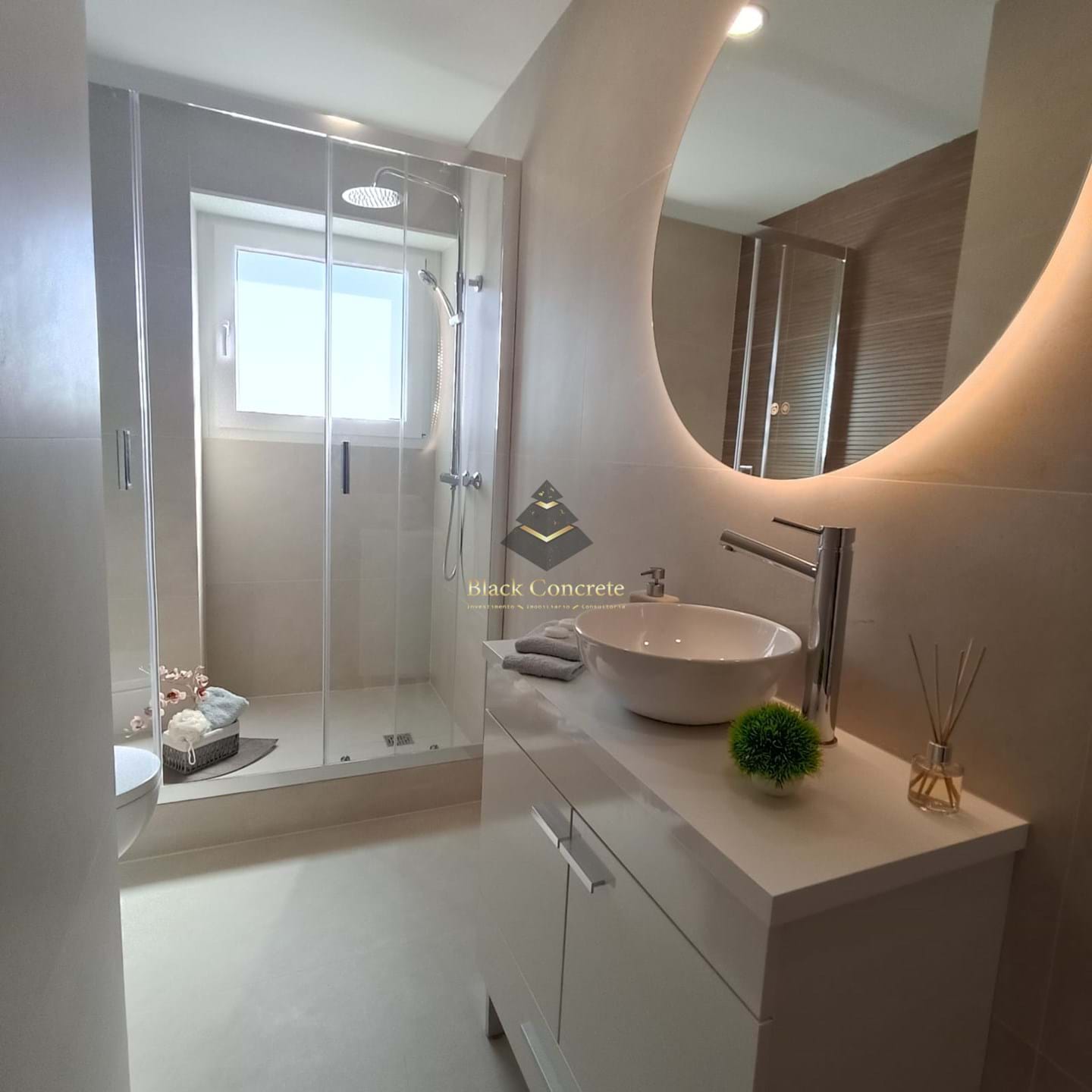3 Bed, 2 Bath, ApartmentFor Sale, Lisboa, Lisboa, 1500-112