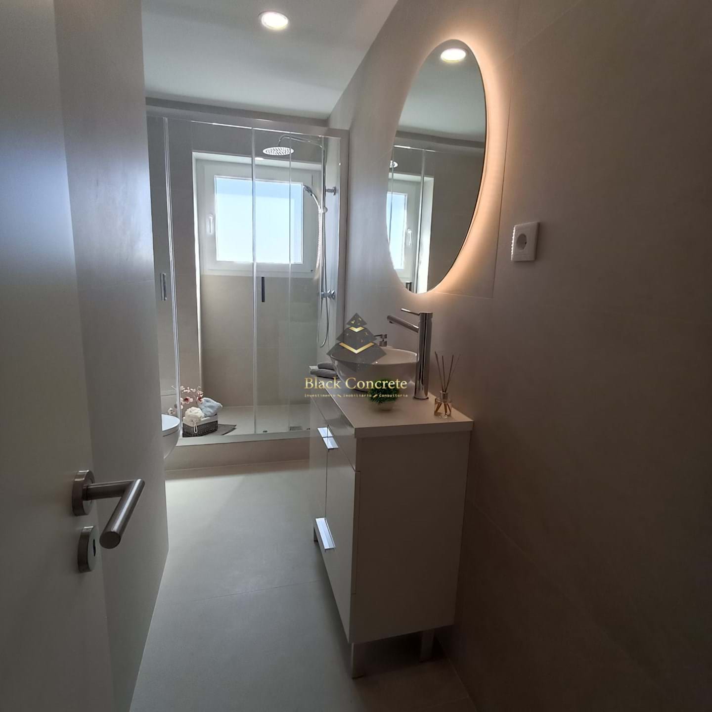 3 Bed, 2 Bath, ApartmentFor Sale, Lisboa, Lisboa, 1500-112