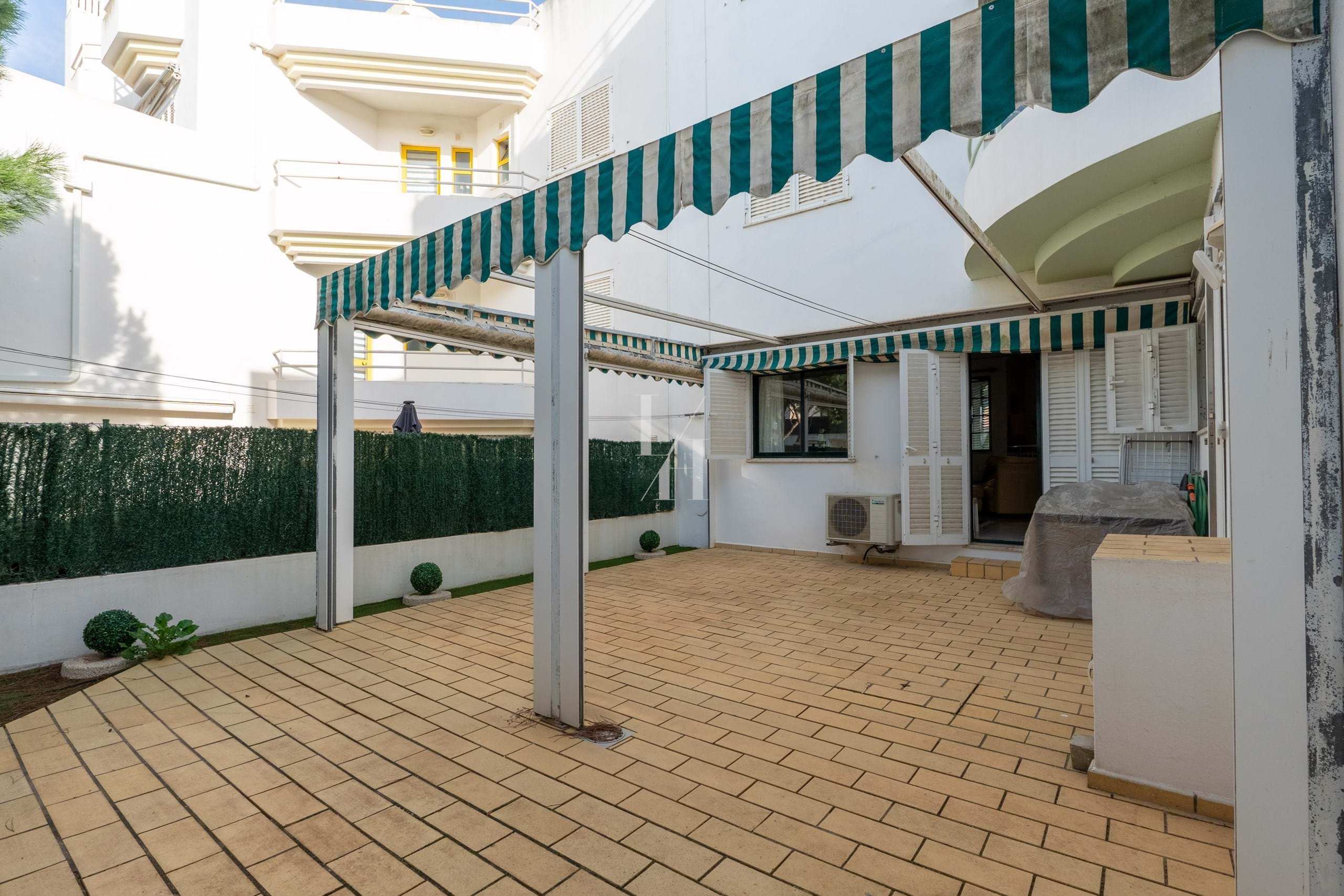 3 Bed, 2 Bath, ApartmentFor Sale, Albufeira, Faro, 8200-378