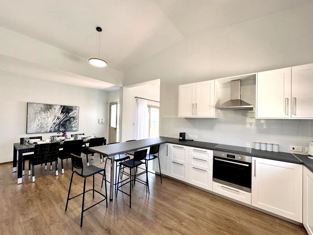 3 Bed, 2 Bath, HouseFor Sale, Paphos, Paphos