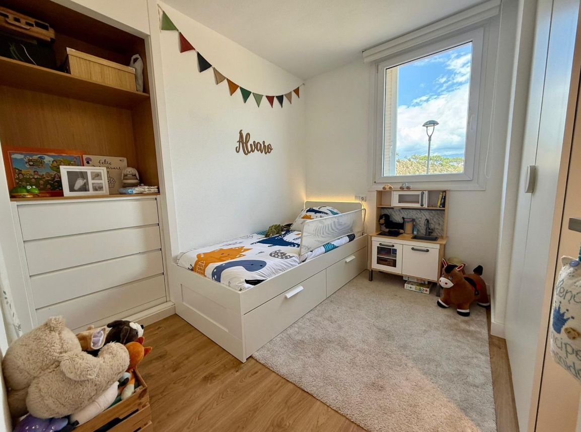 3 Bed, 2 Bath, ApartmentFor Sale, Villajoyosa, Alicante