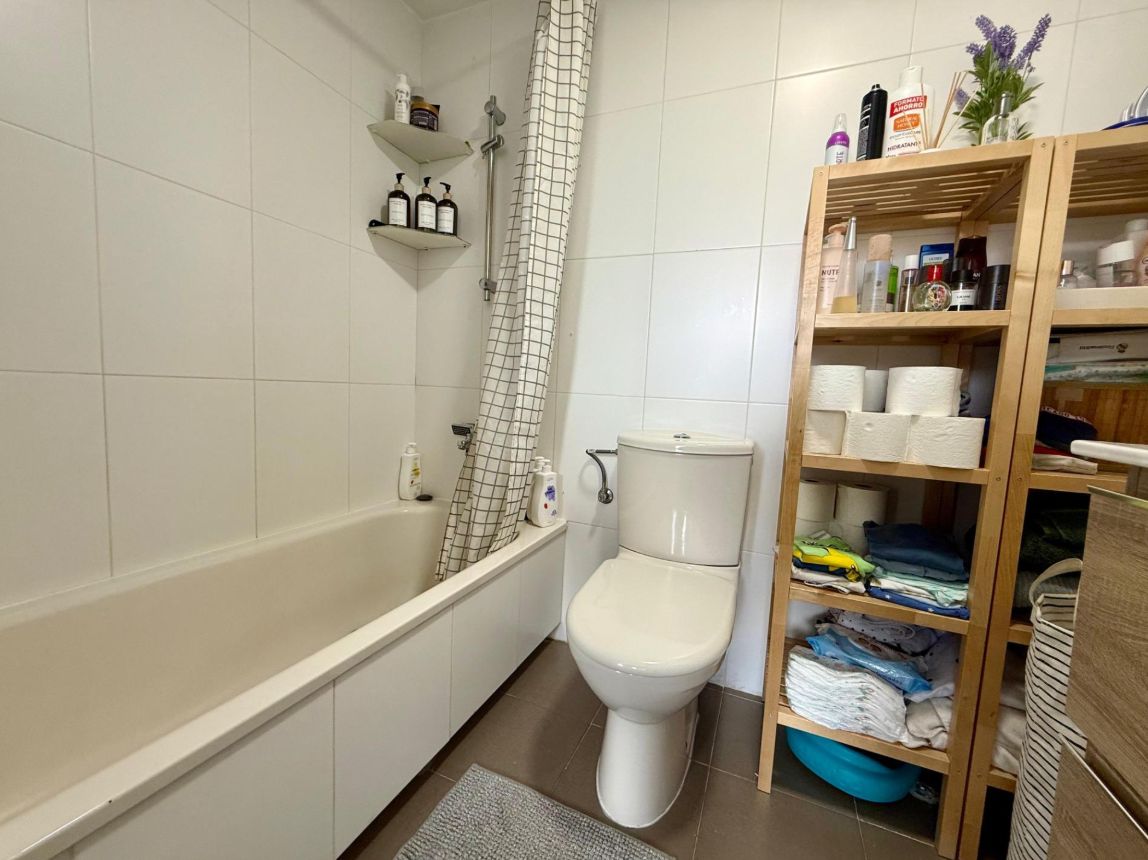 3 Bed, 2 Bath, ApartmentFor Sale, Villajoyosa, Alicante