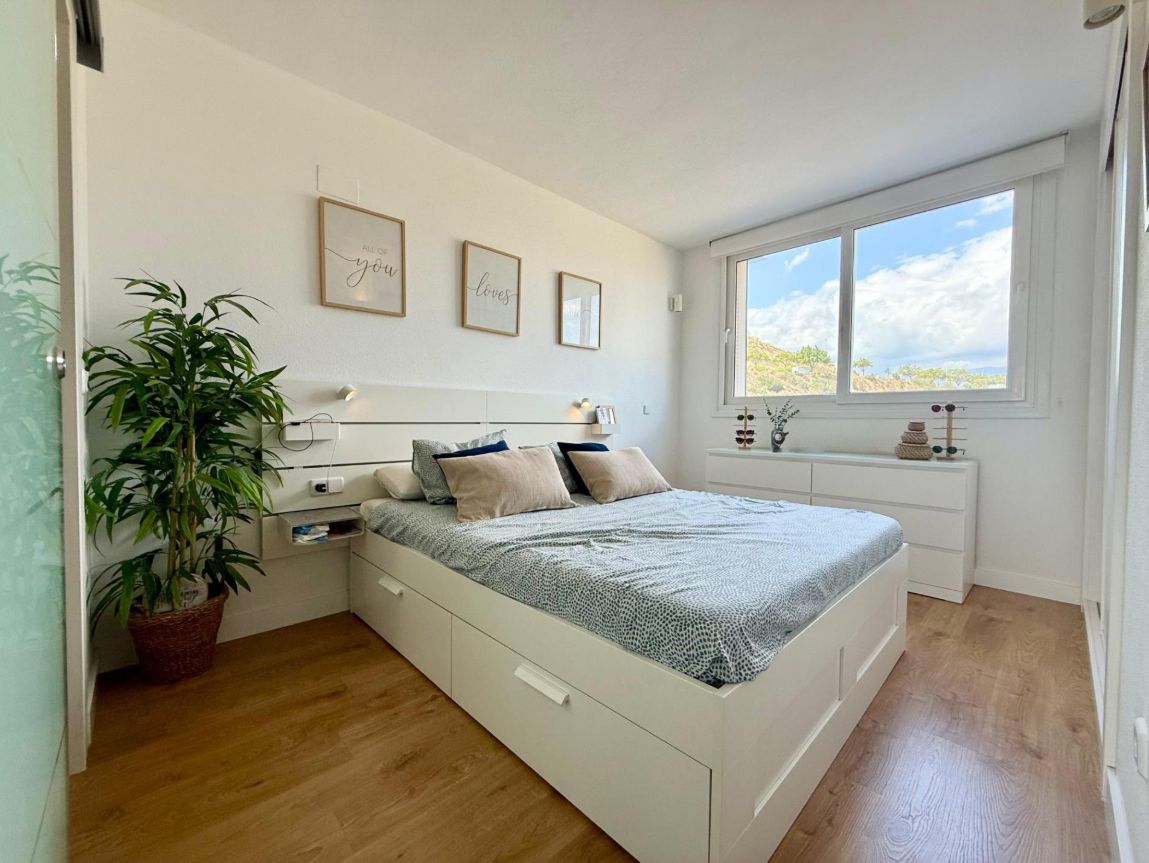 3 Bed, 2 Bath, ApartmentFor Sale, Villajoyosa, Alicante