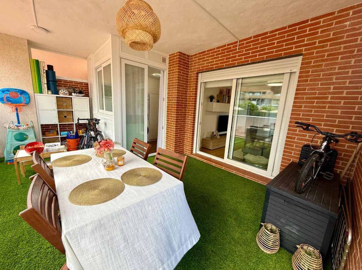 3 Bed, 2 Bath, ApartmentFor Sale, Villajoyosa, Alicante