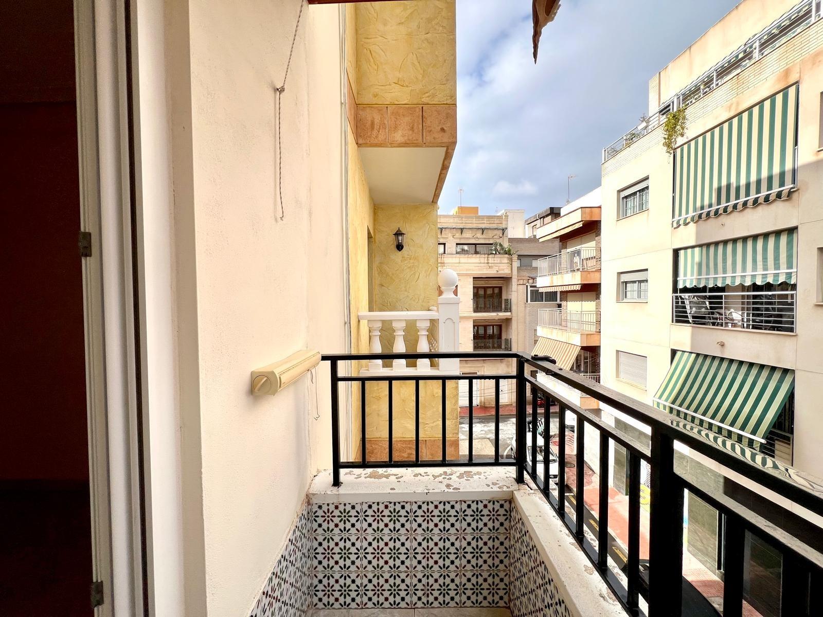 3 Bed, 1 Bath, ApartmentFor Sale, Torrevieja, Alicante