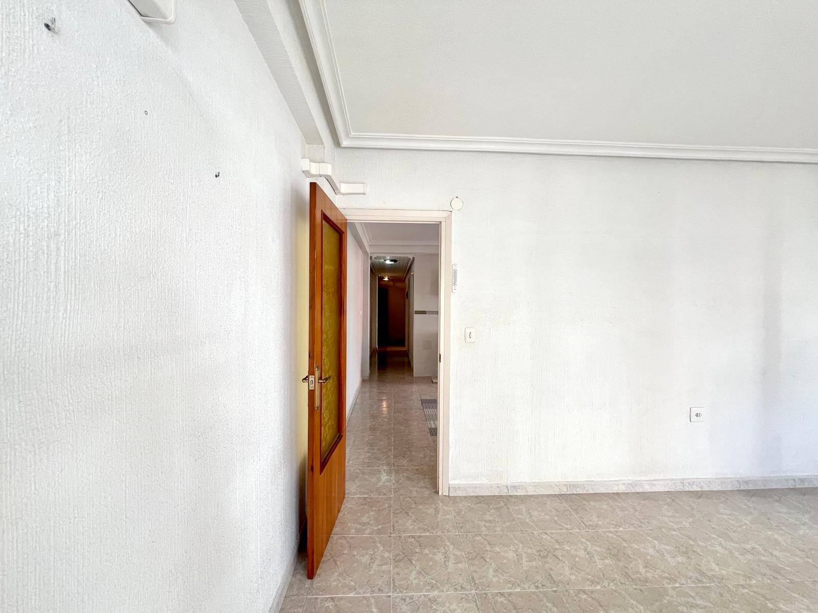 3 Bed, 1 Bath, ApartmentFor Sale, Torrevieja, Alicante