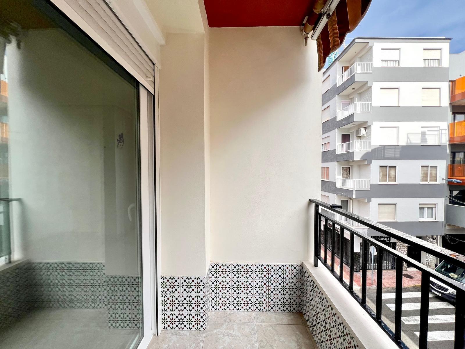 3 Bed, 1 Bath, ApartmentFor Sale, Torrevieja, Alicante