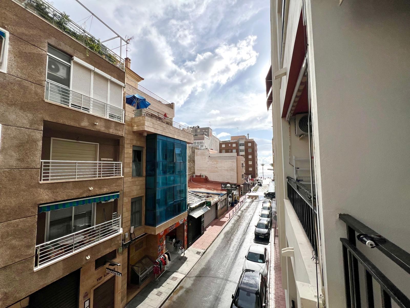 3 Bed, 1 Bath, ApartmentFor Sale, Torrevieja, Alicante