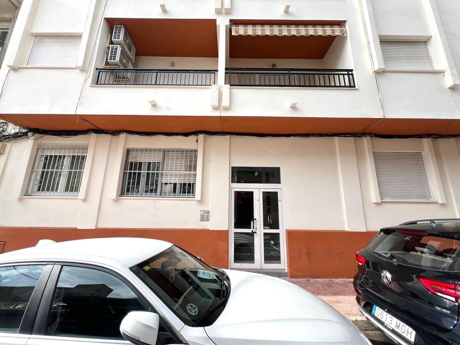 3 Bed, 1 Bath, ApartmentFor Sale, Torrevieja, Alicante