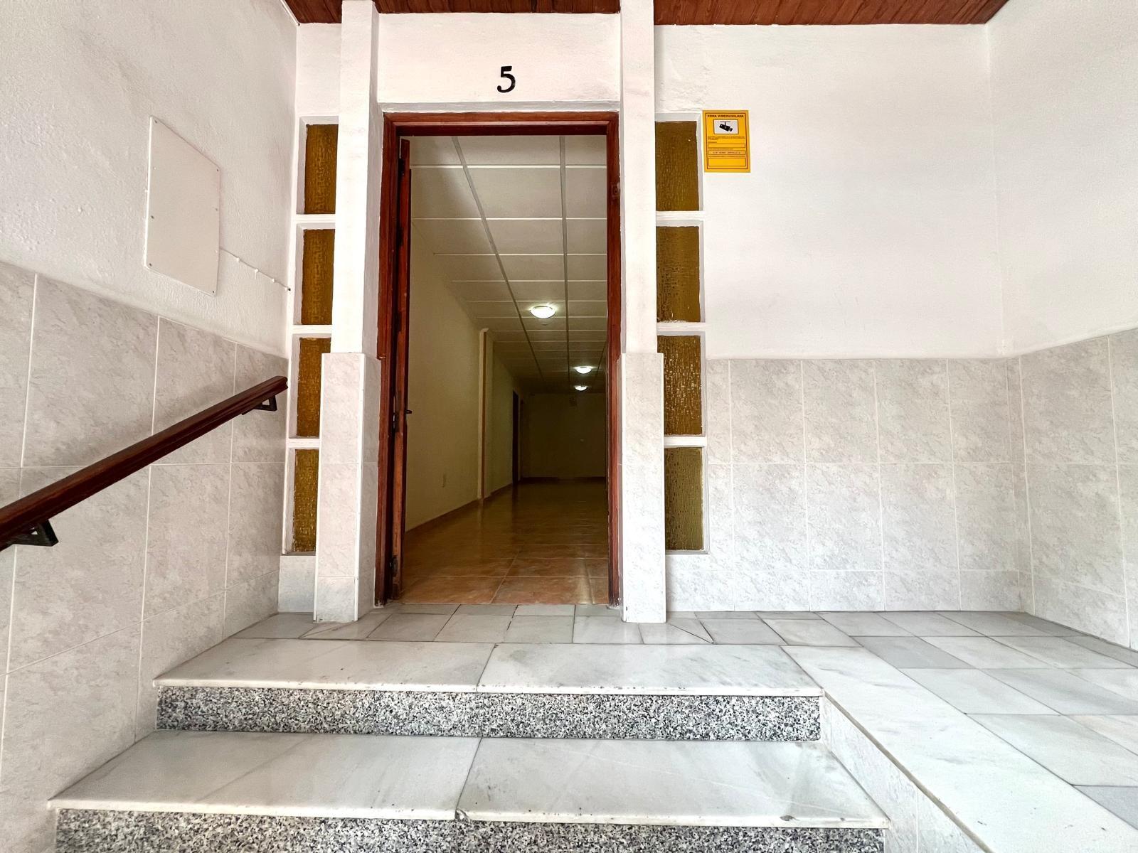 3 Bed, 1 Bath, ApartmentFor Sale, Torrevieja, Alicante