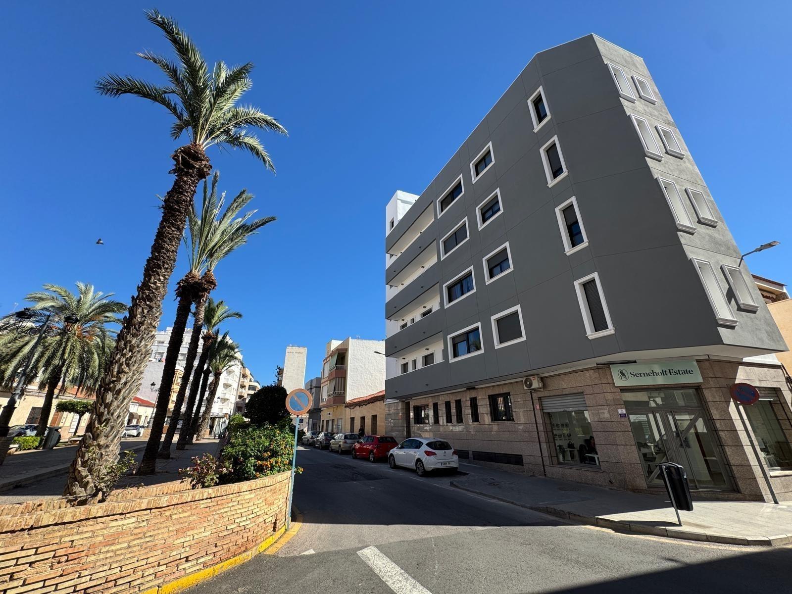 3 Bed, 2 Bath, ApartmentFor Sale, Torrevieja, Alicante