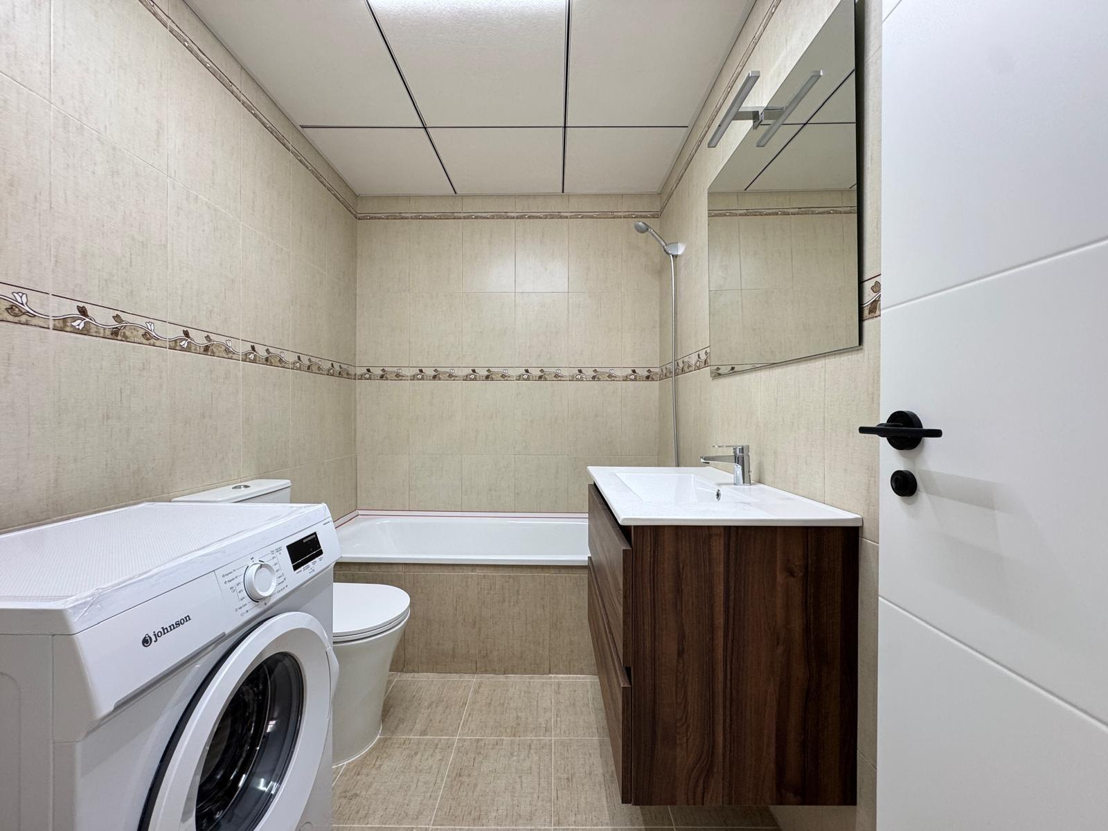 3 Bed, 2 Bath, ApartmentFor Sale, Torrevieja, Alicante