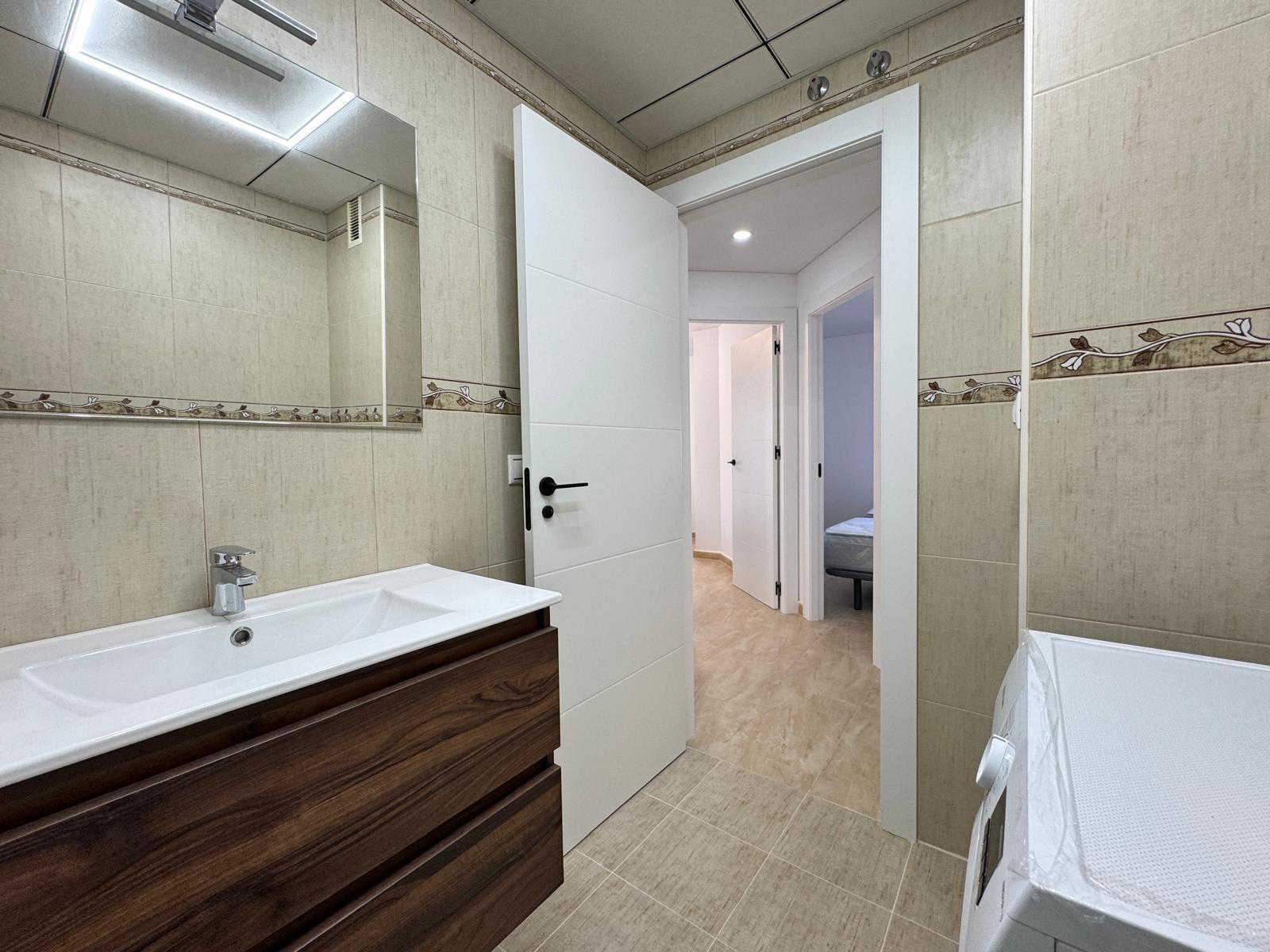 3 Bed, 2 Bath, ApartmentFor Sale, Torrevieja, Alicante