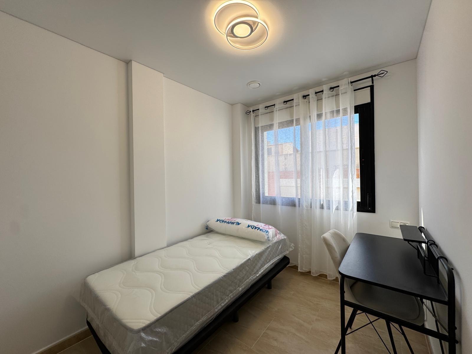 3 Bed, 2 Bath, ApartmentFor Sale, Torrevieja, Alicante