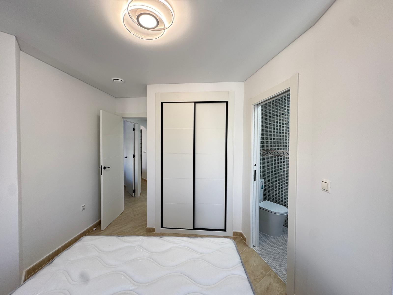 3 Bed, 2 Bath, ApartmentFor Sale, Torrevieja, Alicante