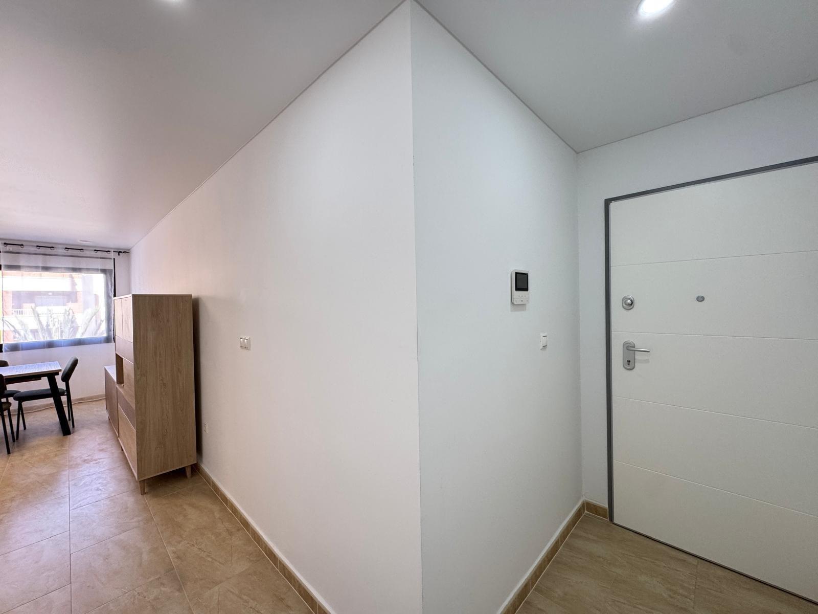 3 Bed, 2 Bath, ApartmentFor Sale, Torrevieja, Alicante