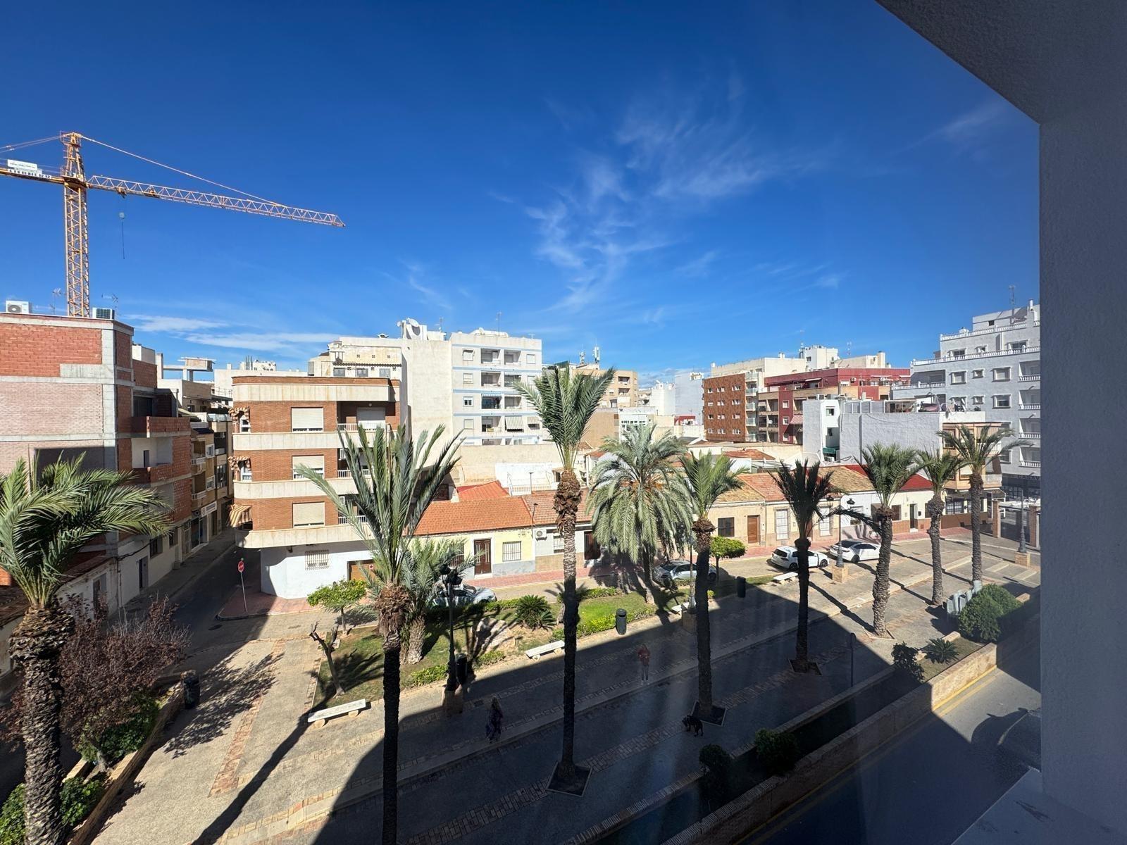 3 Bed, 2 Bath, ApartmentFor Sale, Torrevieja, Alicante
