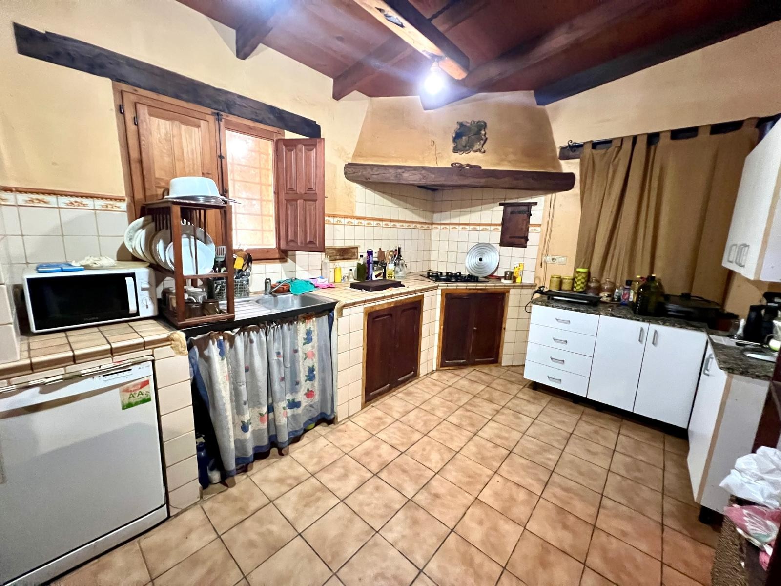 4 Bed, 1 Bath, HouseFor Sale, Pinoso, Alicante