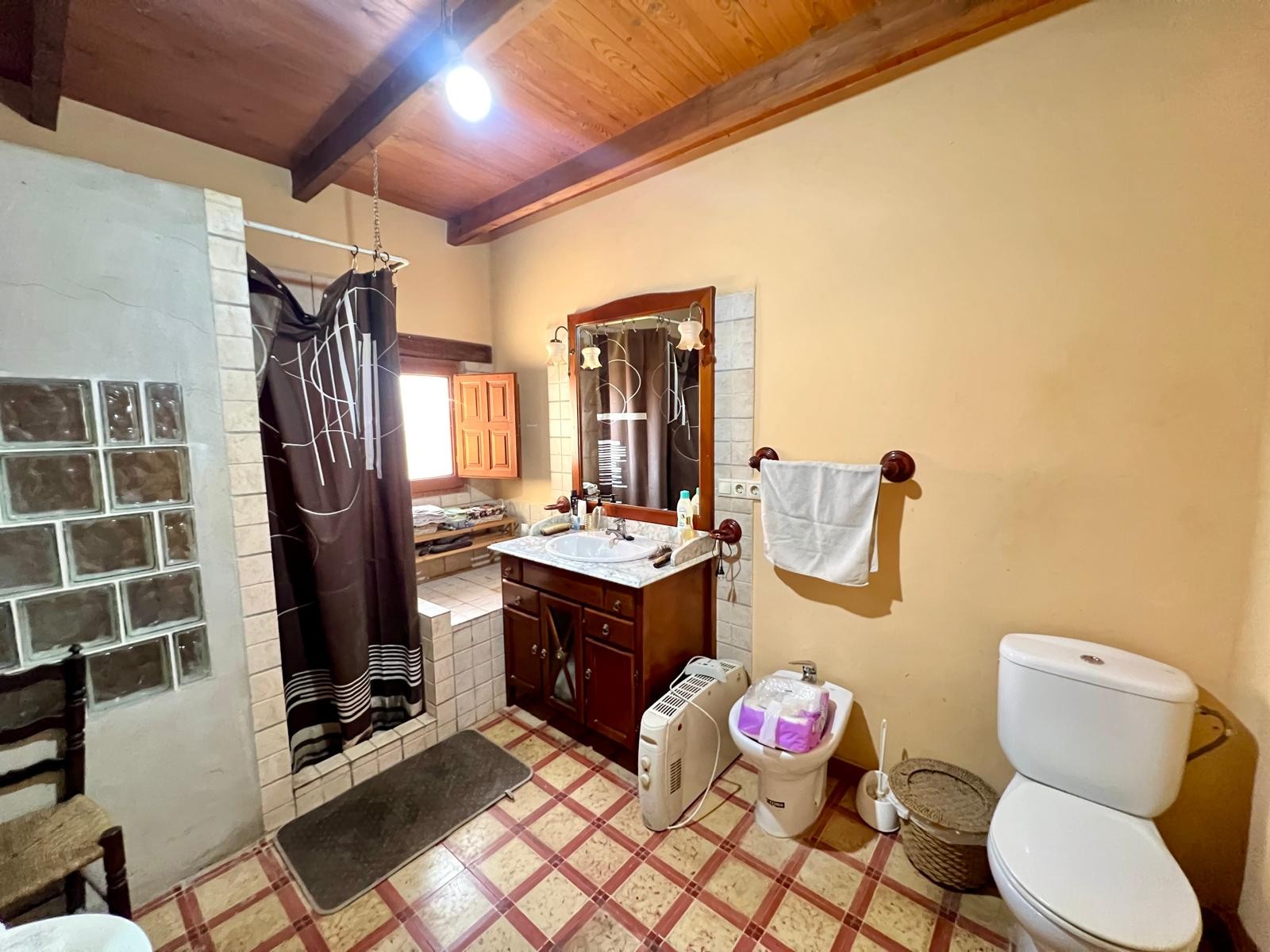 4 Bed, 1 Bath, HouseFor Sale, Pinoso, Alicante