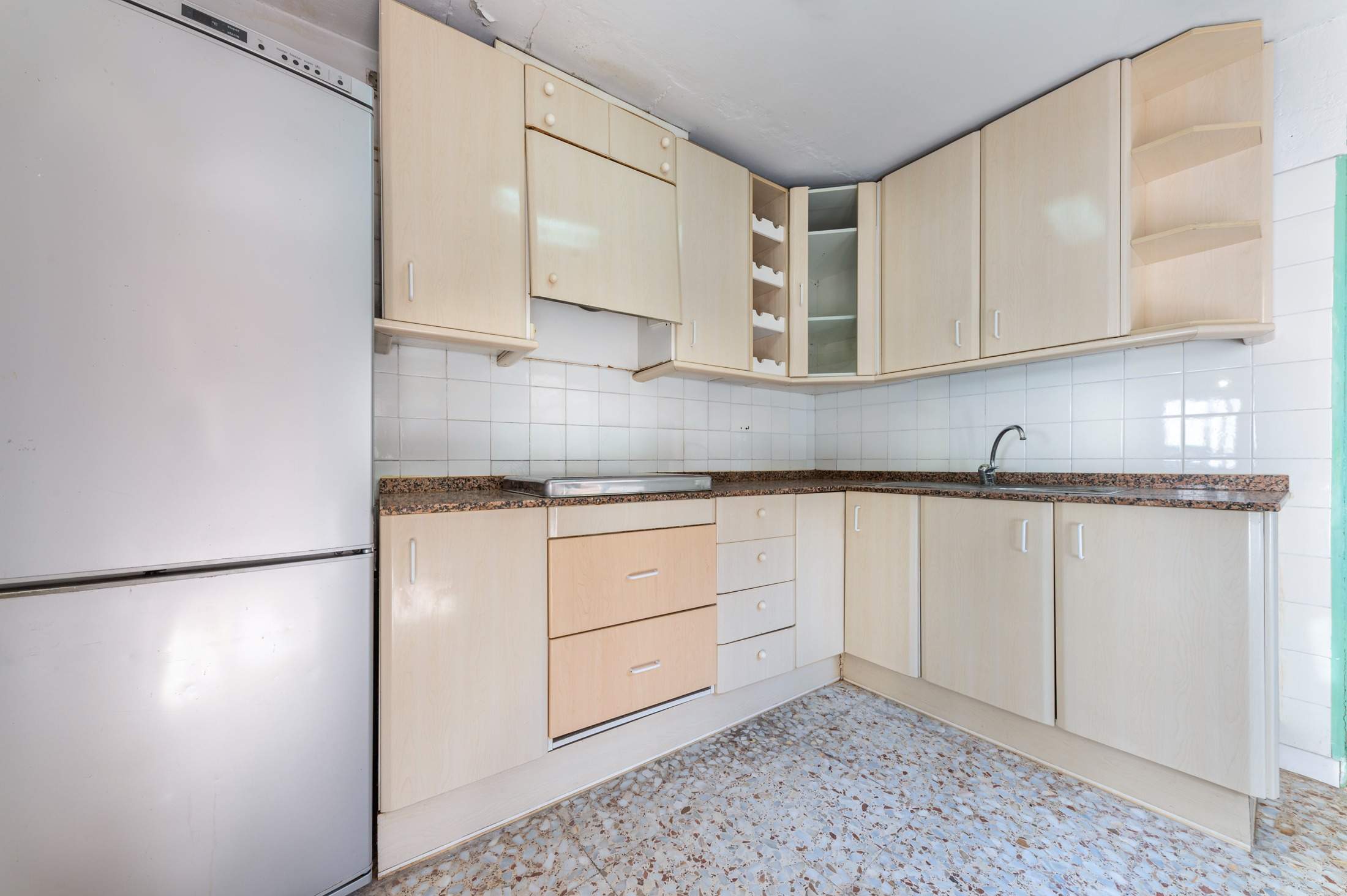 3 Bed, 1 Bath, HouseFor Sale, Alicante, Alicante
