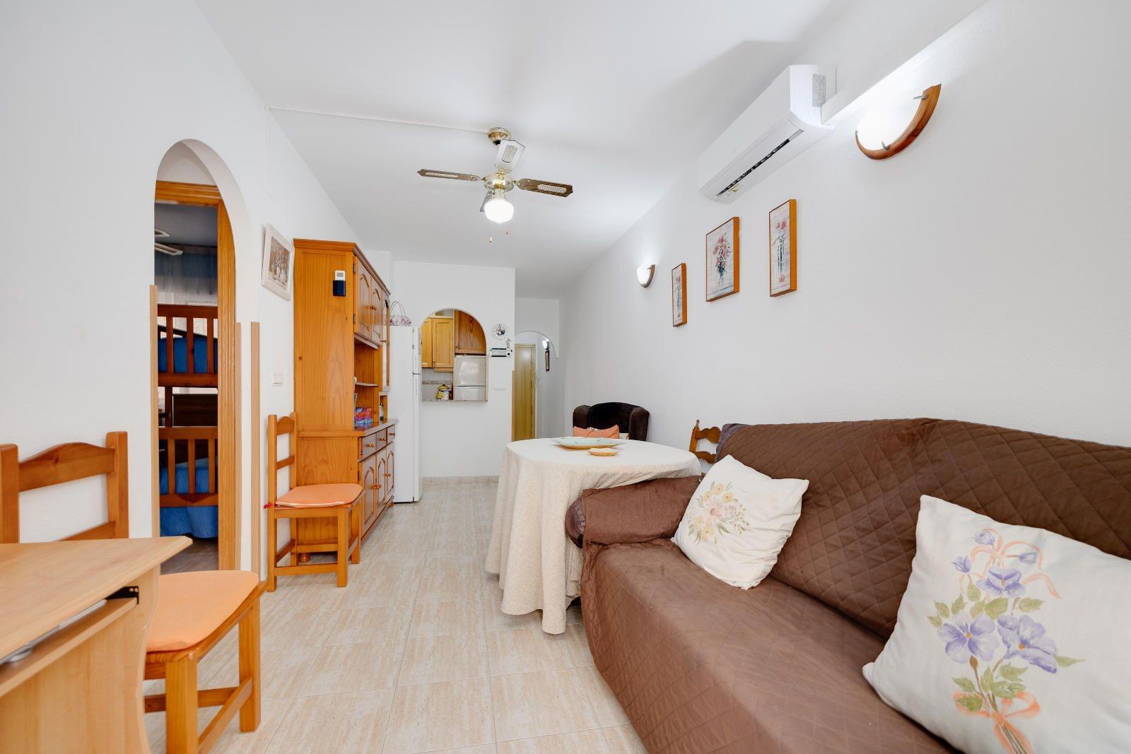3 Bed, 1 Bath, ApartmentFor Sale, Torrevieja, Alicante