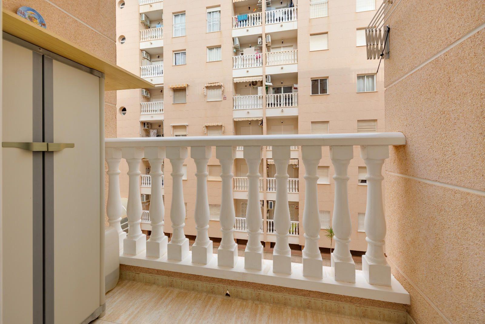 3 Bed, 1 Bath, ApartmentFor Sale, Torrevieja, Alicante