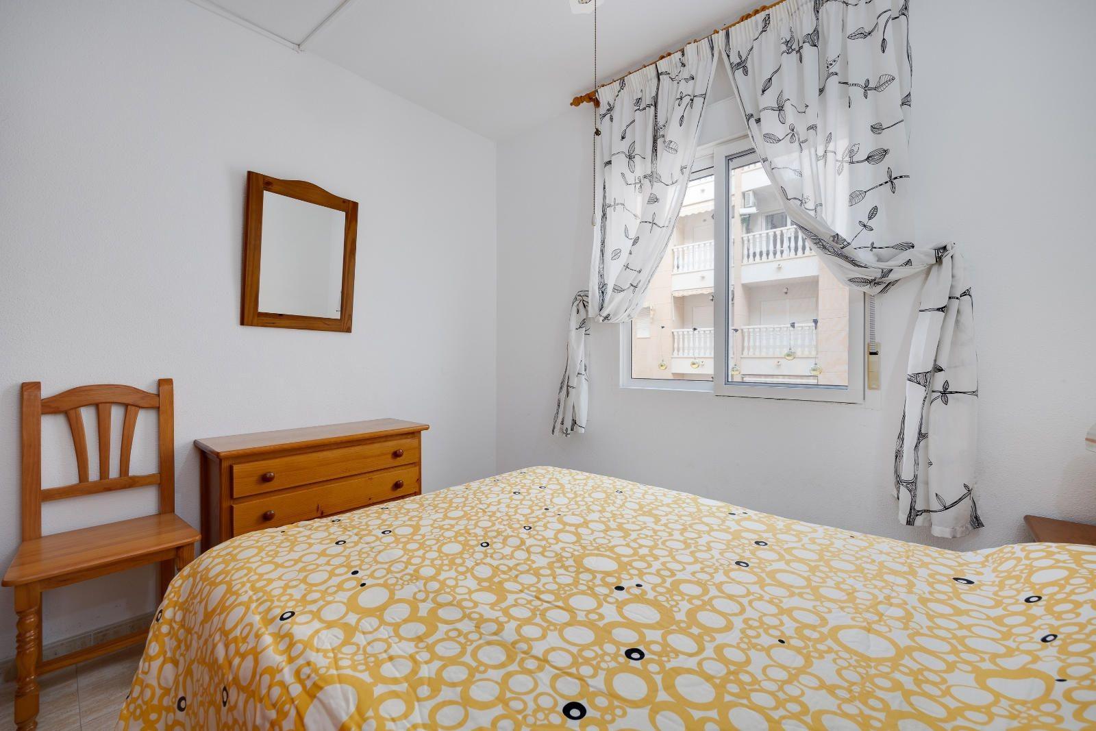 3 Bed, 1 Bath, ApartmentFor Sale, Torrevieja, Alicante