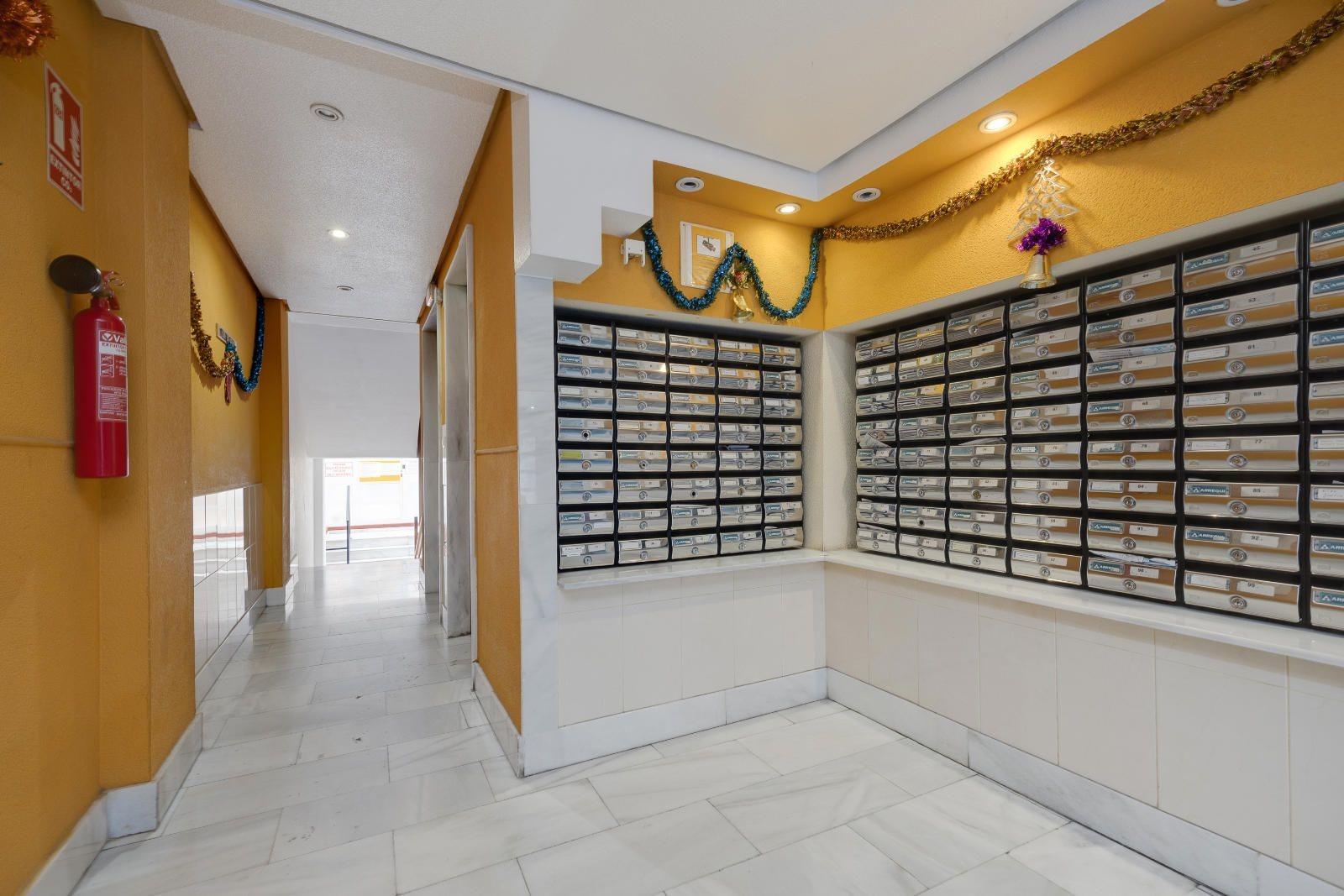 3 Bed, 1 Bath, ApartmentFor Sale, Torrevieja, Alicante