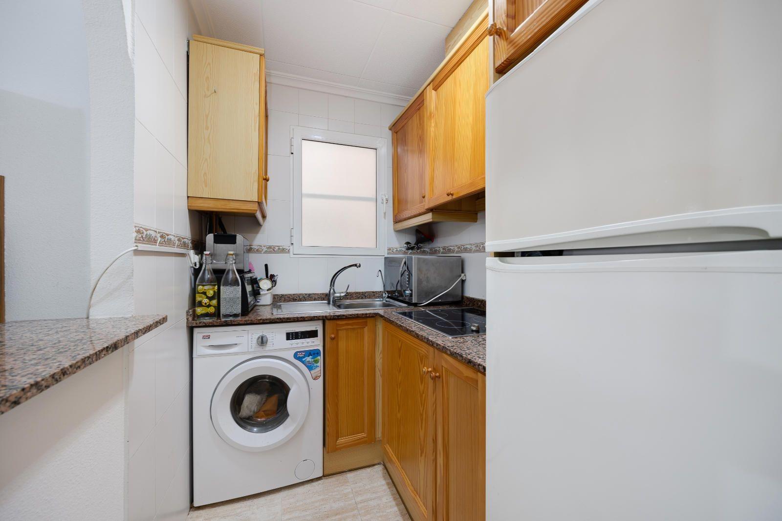 3 Bed, 1 Bath, ApartmentFor Sale, Torrevieja, Alicante