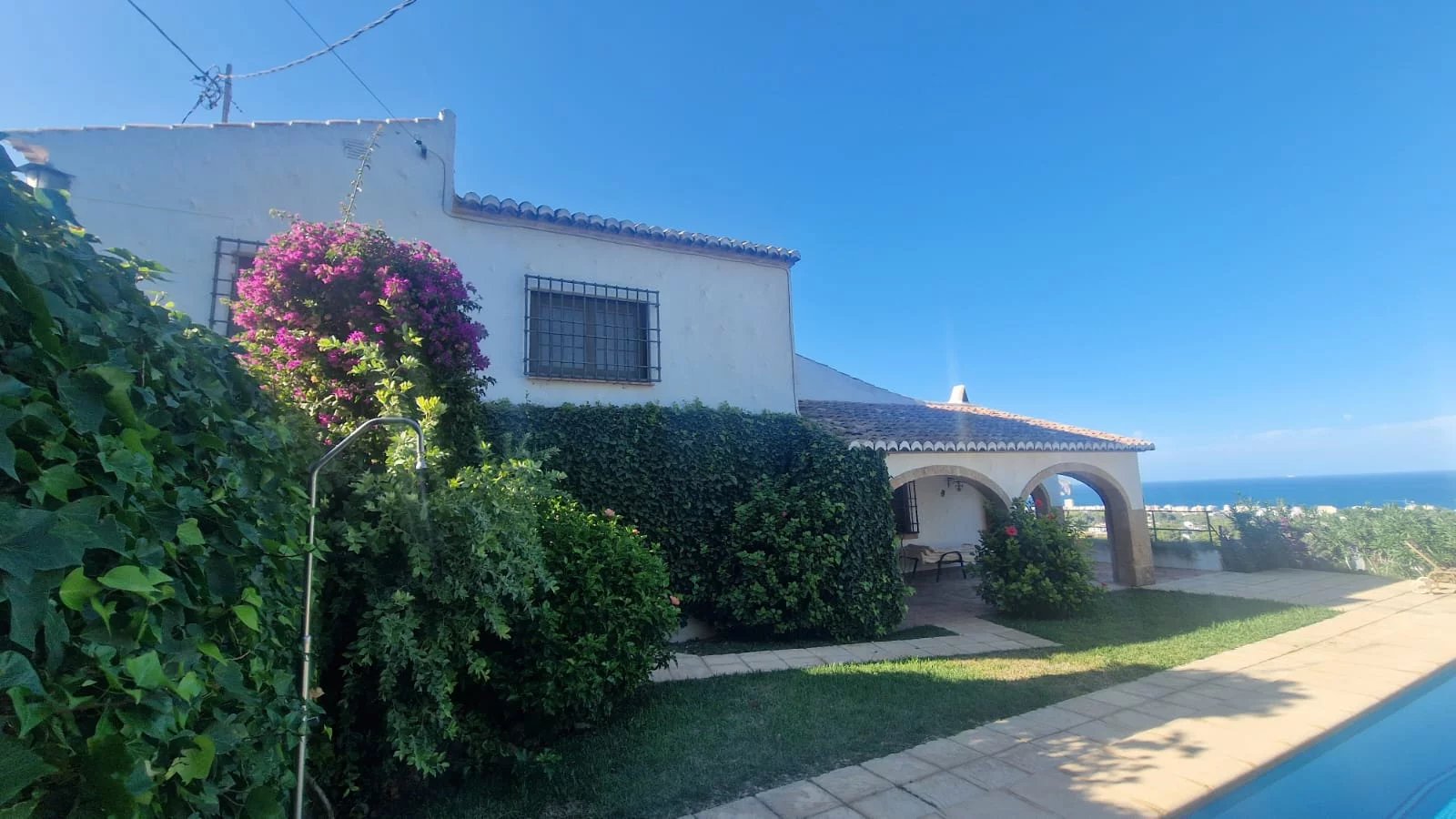 4 Bed, 2 Bath, HouseFor Sale, Javea, Alicante