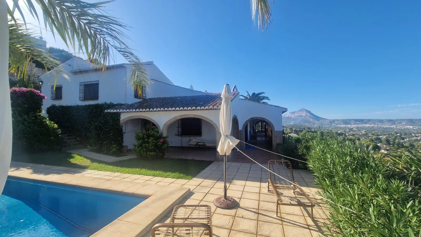 4 Bed, 2 Bath, HouseFor Sale, Javea, Alicante