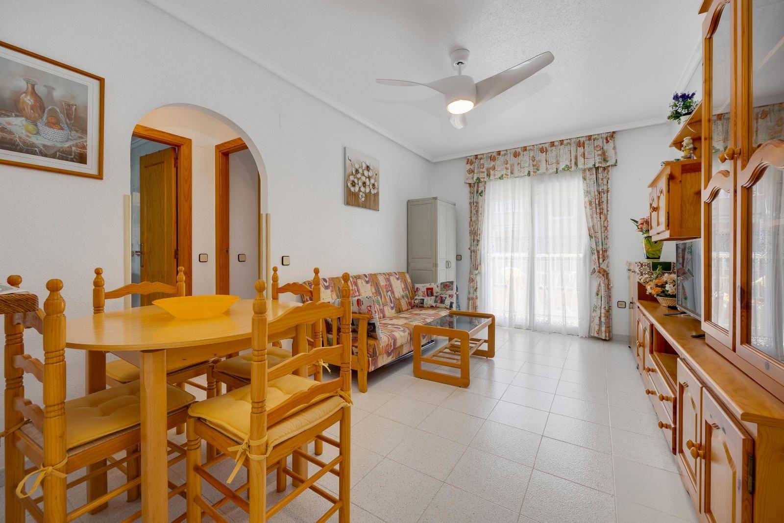 2 Bed, 1 Bath, ApartmentFor Sale, Torrevieja, Alicante